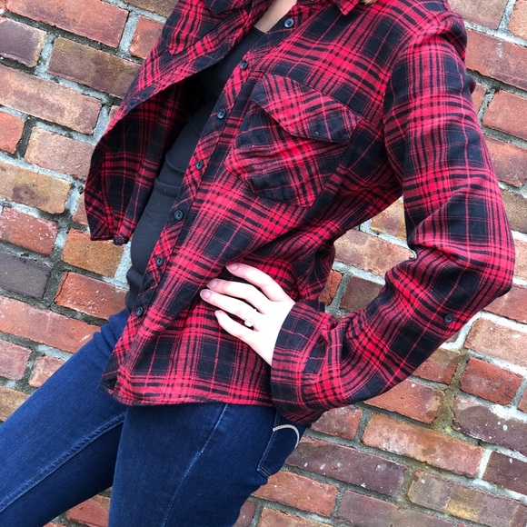 Meet your Posher, Sarina with amazing style! - Picture 8 of 8